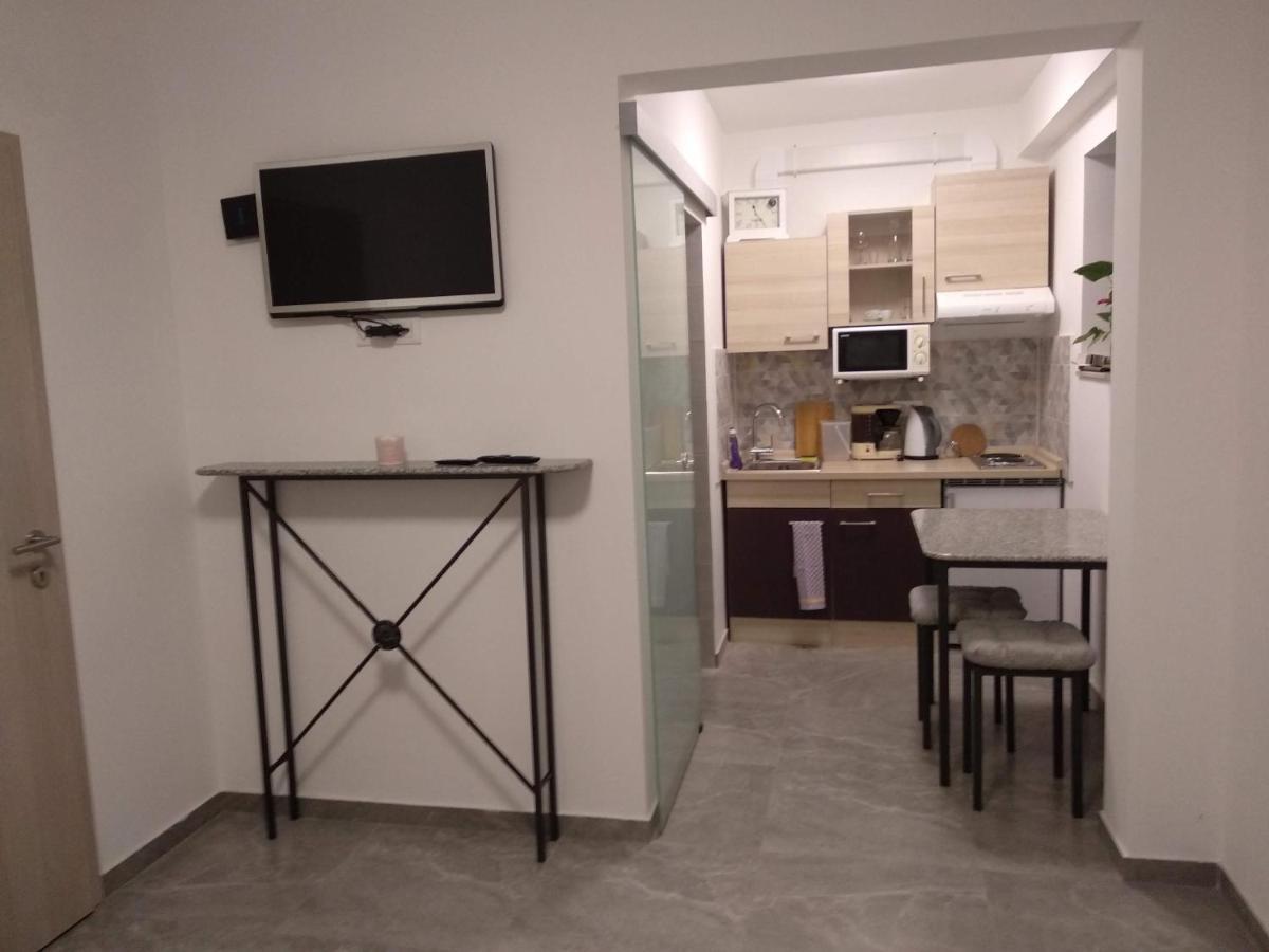 Apartmaji Lejardin Skofljica Luaran gambar