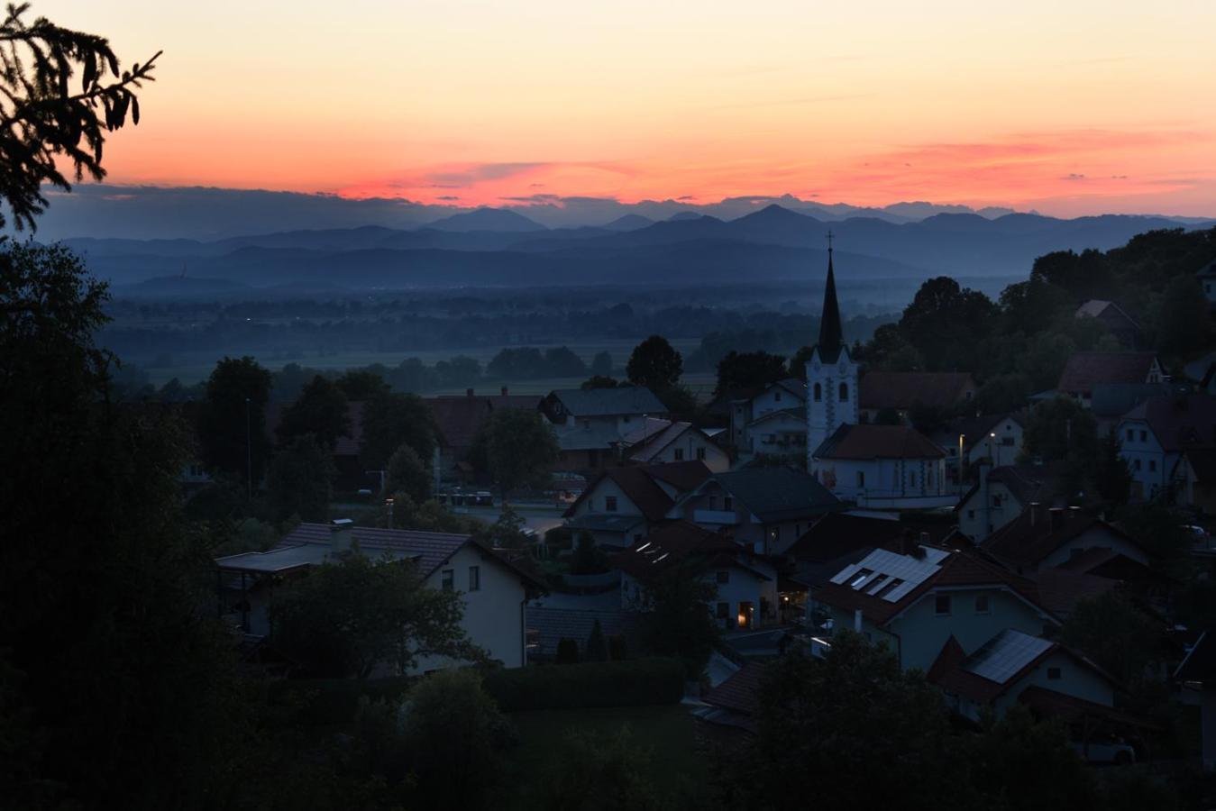 Apartmaji Lejardin Skofljica Luaran gambar